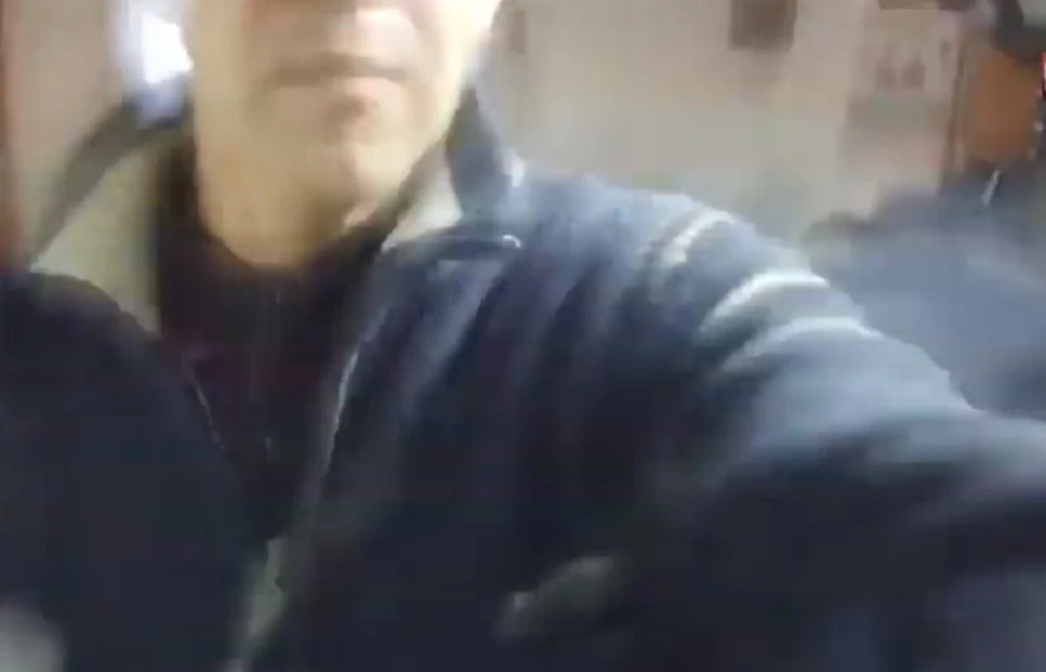 Видео: в Сургуте жестоко избили журналиста, снимавшего программу о работе штрафстоянок. Фото: скриншот с youtube