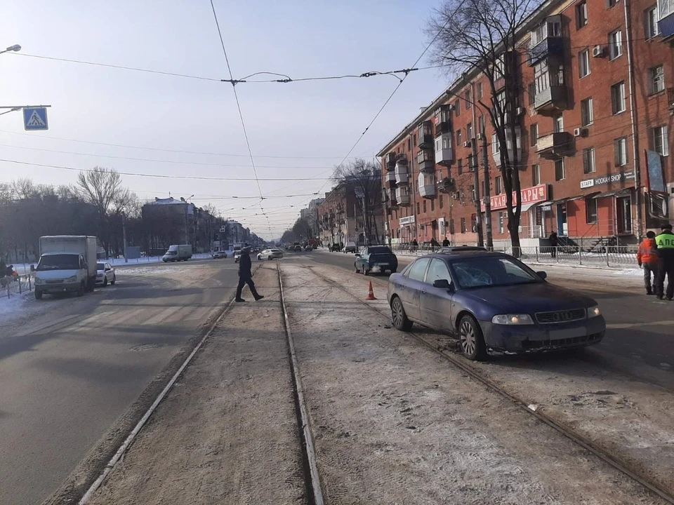 Пенсионерка получила перелом плеча из-за невнимательного водителя