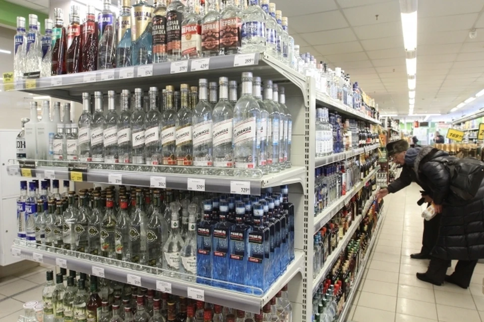 Шум поднял охранник большого магазина.