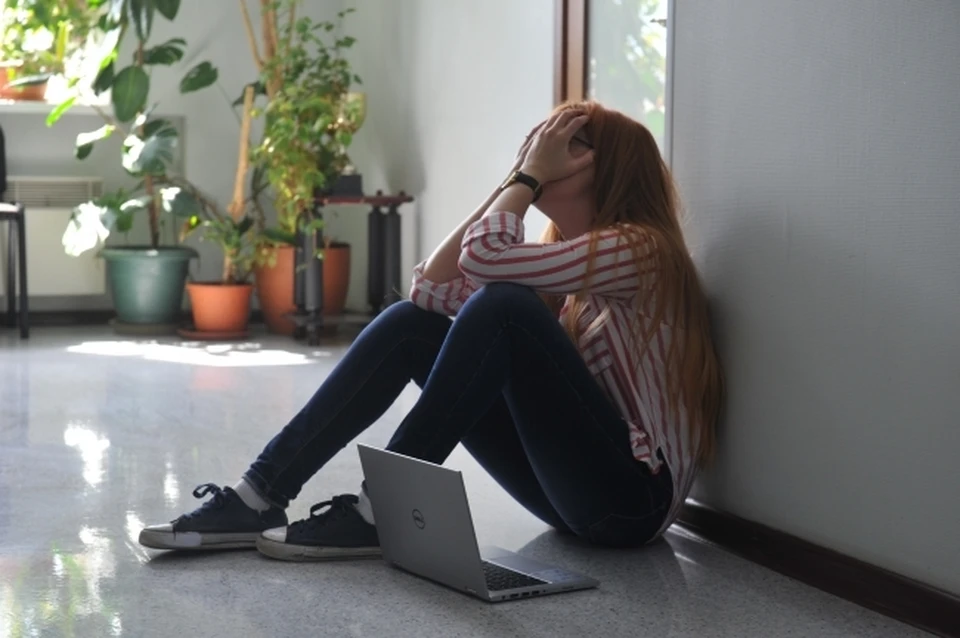 Парень из Петербурга шантажировал 13-летнюю девочку ее интимными фотографиями