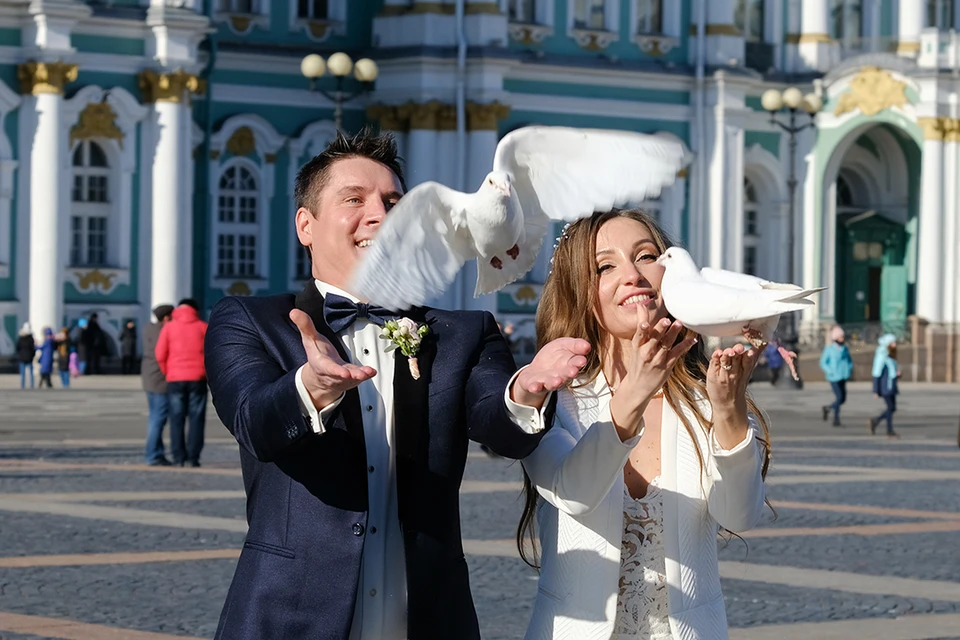 В Санкт-Петербурге в 2019 году оформили свои отношения более 800 влюбленных иностранцев.
