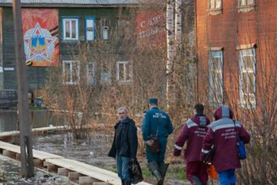 «Большая вода» - ежесезонный гость в местных домах. Фото: ГУ МЧС России по Кировской области