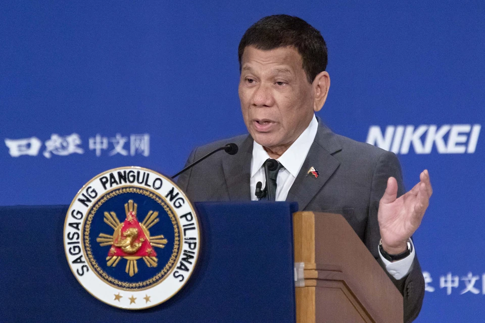 Президент Филиппин Родриго Дутерте исполнил свою угрозу - разорвал военный договор с США в ответ на отказ в визе филиппинскому сенатору.