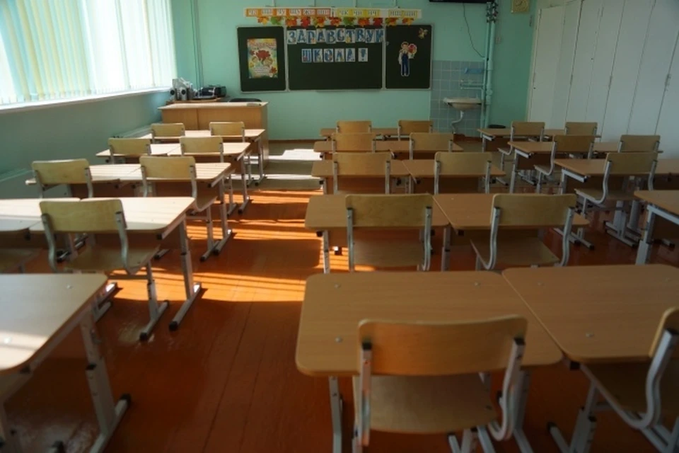 По версии следствия, женщина занимала должность заместителя директора в школе с 2016 по 2018 год.