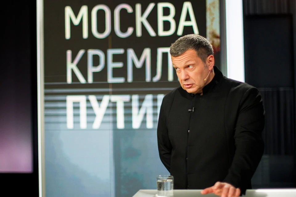 Скандал набрал обороты после интервью журналиста «КП» Романа Голованова и Владимира Соловьева.
