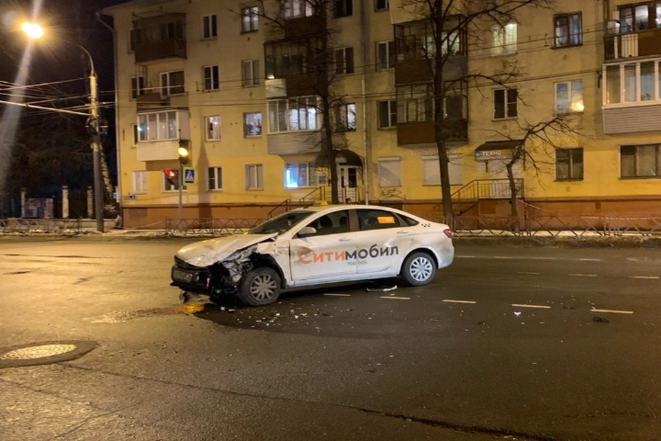 Авария произошла на перекрестке у планетария