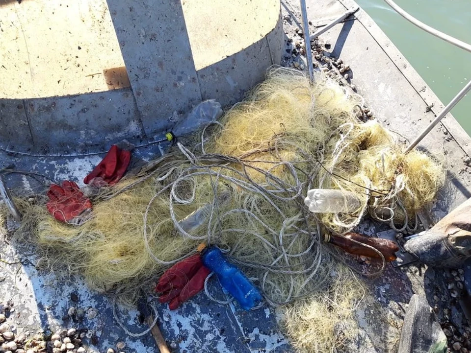 Ловить рыбу ставной сетью - запрещено. Фото: Пресс-служба Погрануправления ФСБ по Крыму и Севастополю