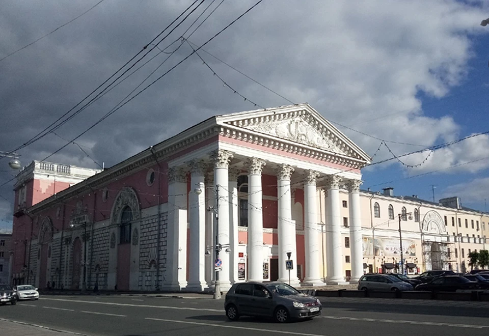 На время праздничных мероприятий в Твери перекроют Театральную площадь и несколько улиц