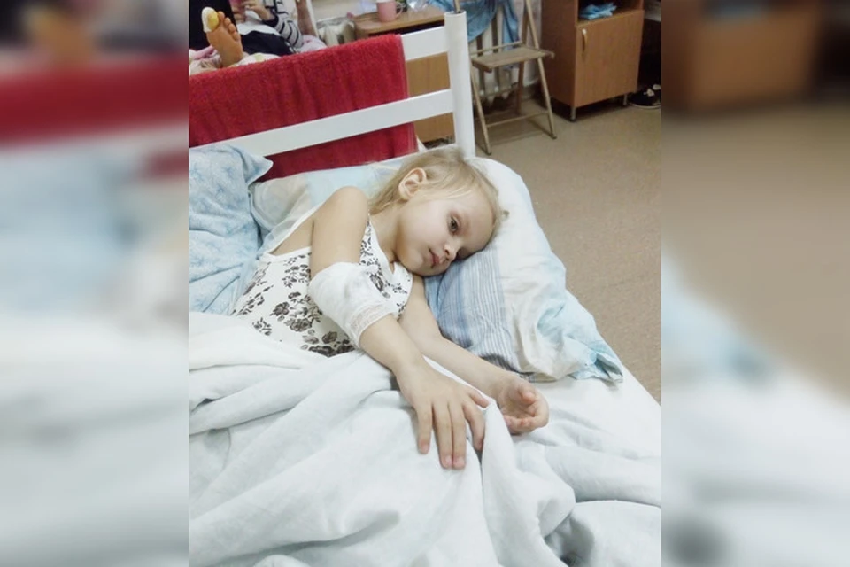Немного больше двух недель назад родители трехлетней девочки узнали, что у дочери страшный недуг – рак. Фото: Время добрых