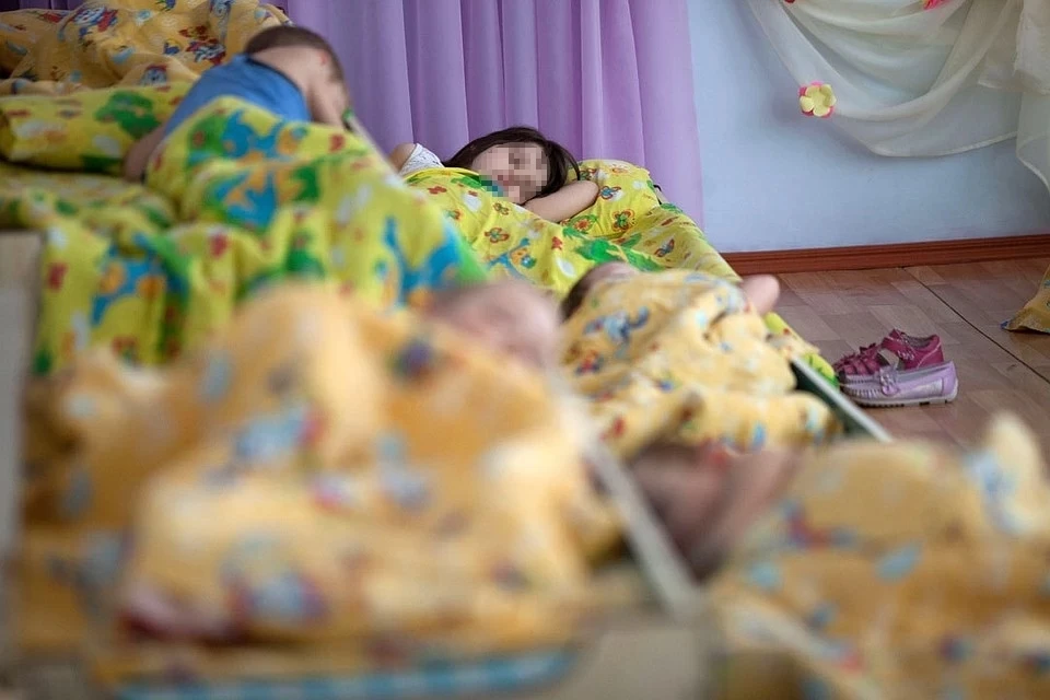 По словам врачей, дети жаловались на головокружение и головную боль. У некоторых было повышенное давление