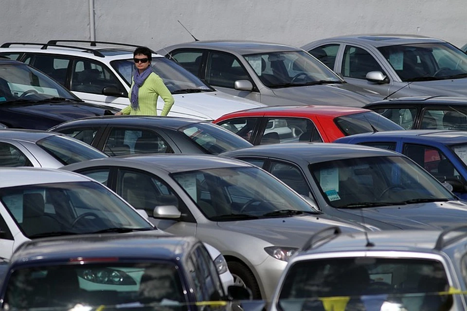 В марте возрастут продажи новых легковых автомобилей и лёгких коммерческих автомобилей, поскольку те, кто откладывал покупку машины, купит её, опасаясь дальнейшего повышения цен