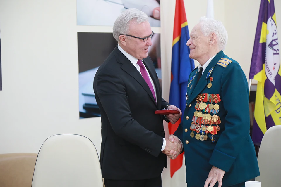Виктор Георгиевич Власов