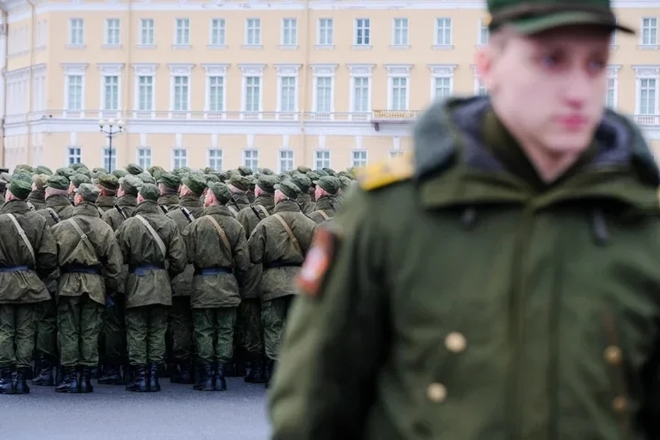 В Гатчине оштрафовали бывшего призывника, прятавшегося от военкомата на протяжении четырех лет.