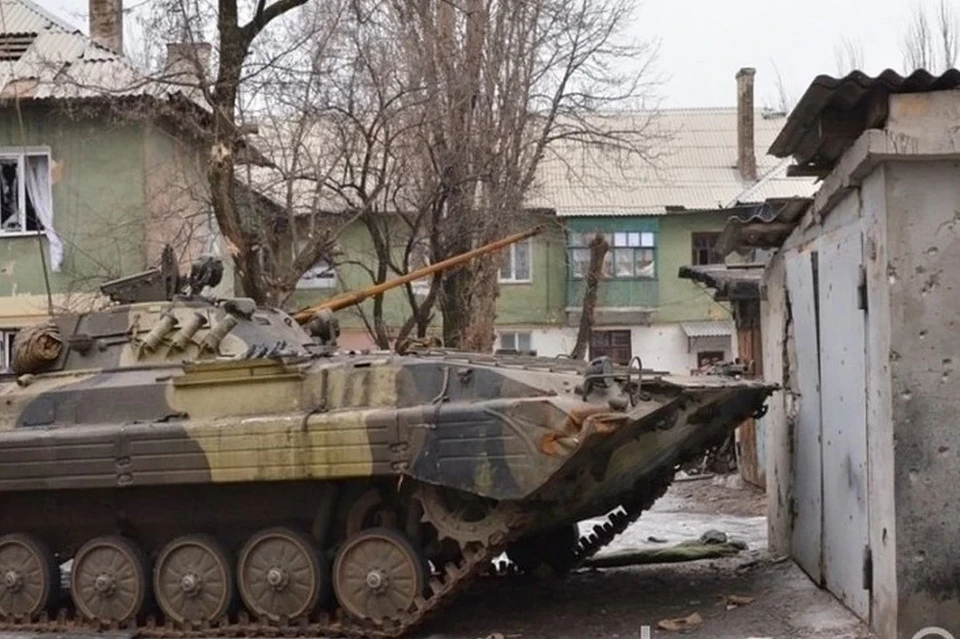 Украинские боевики пригнали в Донбасс 55 бронетранспортеров. Фото: Соцсети