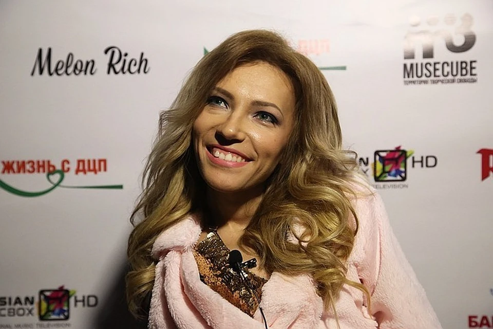Юлия Самойлова не стала публично поддерживать Оксану, которая приходится ей двоюродной сестрой.