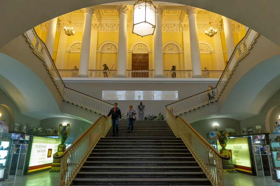 Русский музей и другие федеральные учреждения культуры в Петербурге закрывают из-за коронавируса.