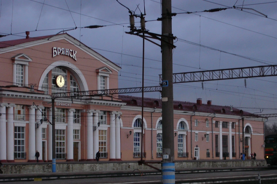 В Брянске остановку делали поезда Минск – Адлер, Гомель – Москва и Минск – Анапа.