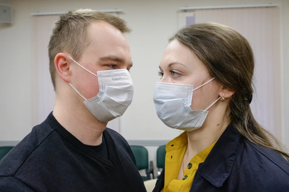 Обычная медицинская маска не защищает от коронавируса!