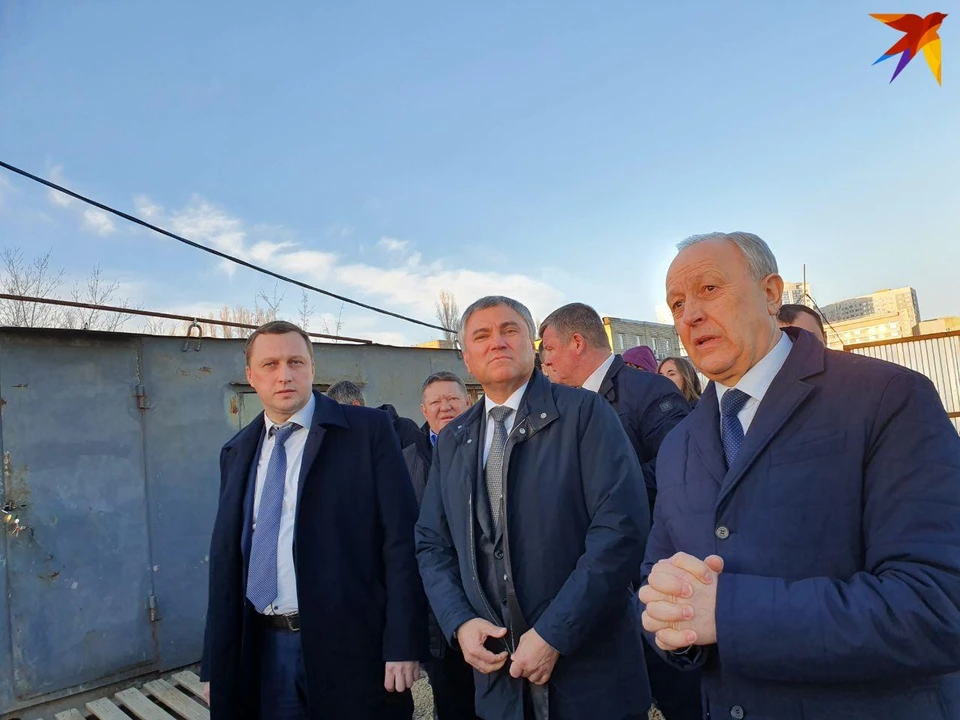 Володин осмотрел строительство на участке саратовской набережной
