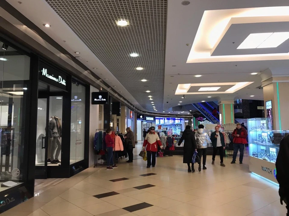 Число посетителей в воронежских торговых центрах из-за опасности коронавируса поубавилось.