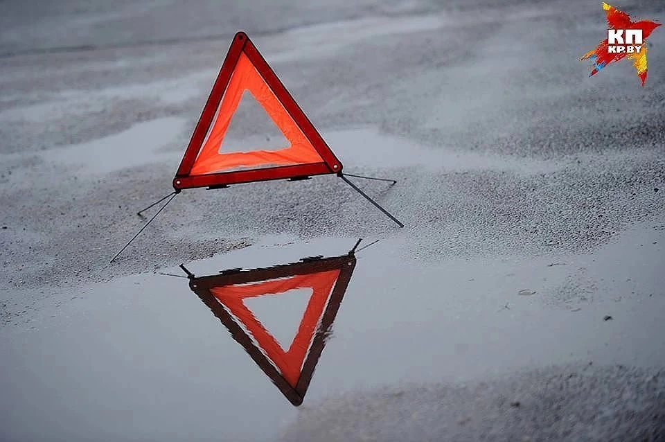 В результате аварии пострадало двое человек