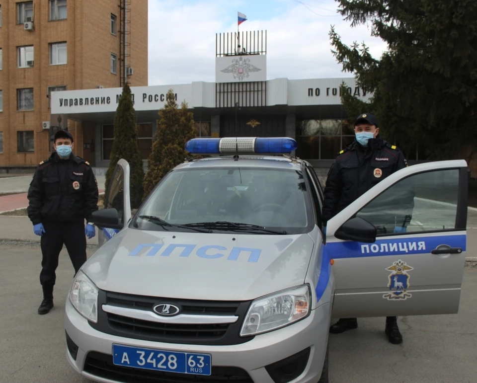 Полиция самара машины. Самара полицейский. Полиция самара. Похвистнево полиция. Молодой полицейский.