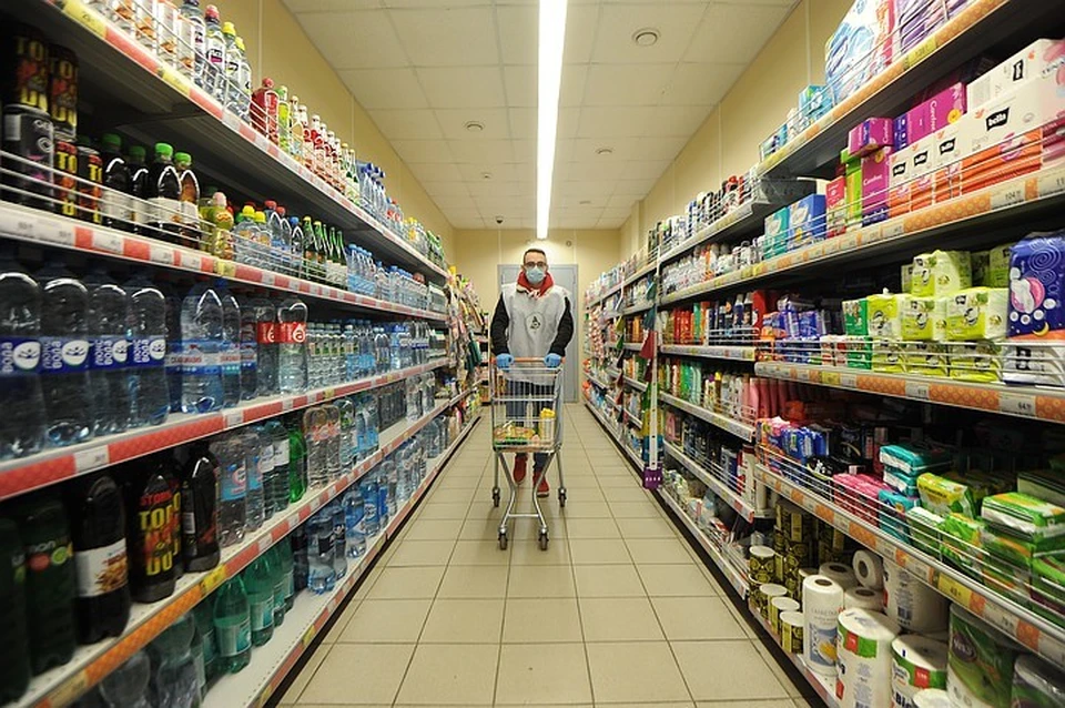 Торговые точки и магазины на территории России не испытывают проблем с поставками продуктов питания, посевная деятельность в государстве тоже идет по плану
