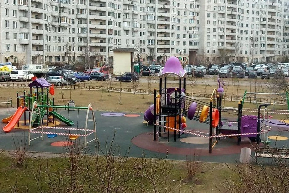 За прогулку на детской площадке теперь могут оштрафовать на 30 тысяч рублей.