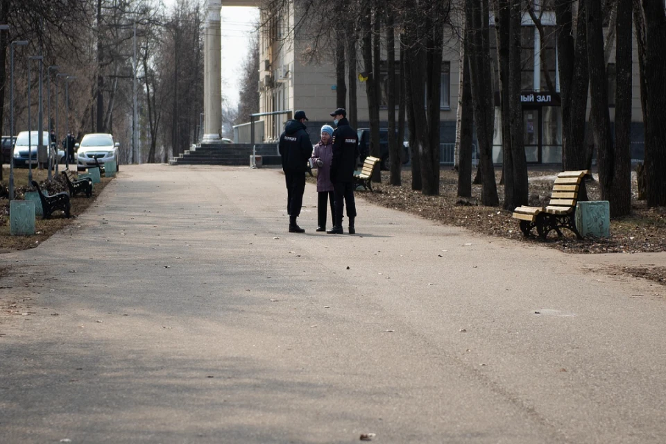 Полицейские усилили патрулирование улиц города. Фото: admkirov.ru