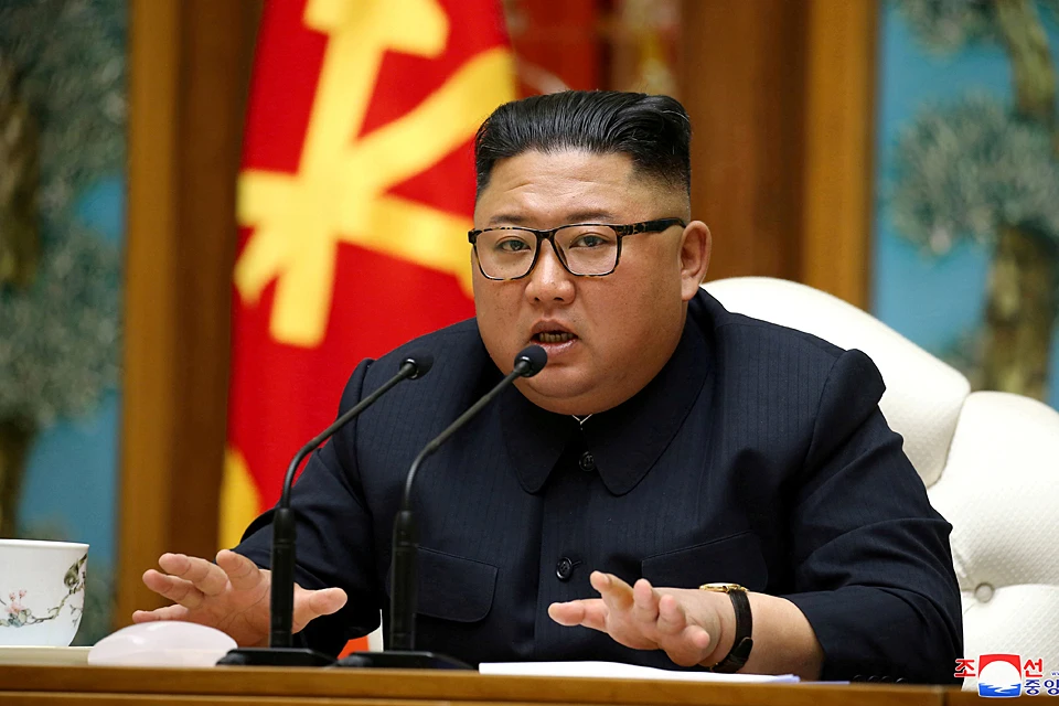 Последний раз Ким появлялся на людях 11 апреля. И пропустил 15 апреля — важный государственный праздник, день рождения своего деда, основателя КНДР Ким Ир Сена