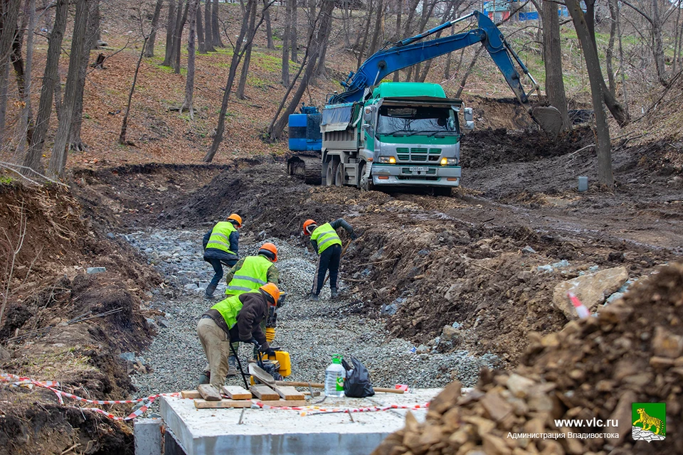 В парке Минного городка полным ходом идут восстановительные работы