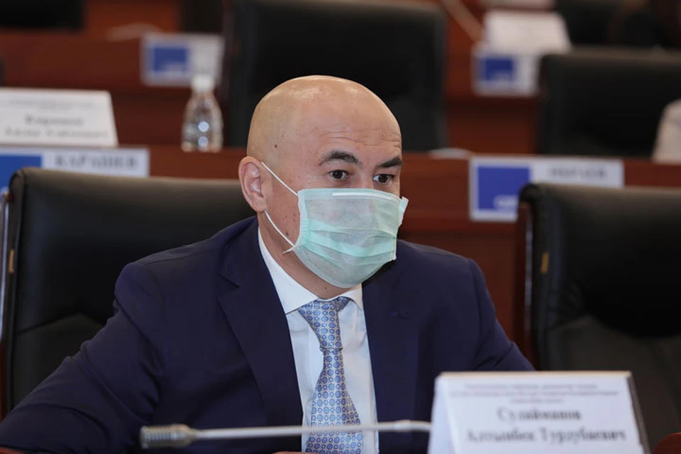 Алтынбек Сулайманов раскритиковал работу правительства.