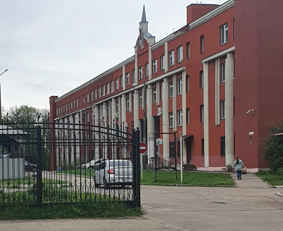 В Смоленске выстроилась очередь к Пенсионному Фонду. Фото: Виктория Никольская.