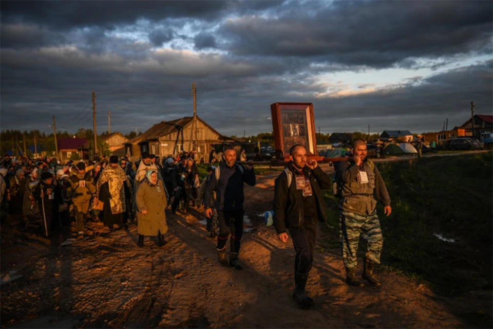 Ежегодно паломники со всей страны и из-за рубежа приезжают в Кировскую область на крестный ход.