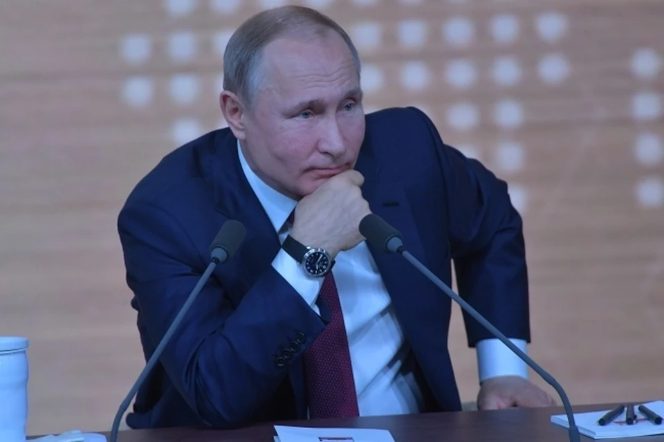 Владимир Путин раскритиковал правительство из-за проблем, возникших с выплатами медикам.