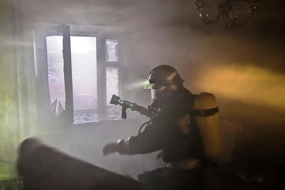 В Лабытнанги при пожаре в доме пострадал мужчина Фото: 89.mchs.gov.ru