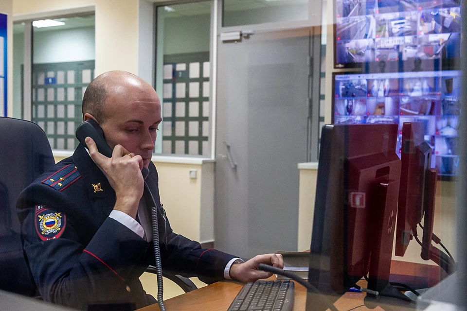 Оперативникам предстоит выяснить кто и как продал москвичу «липовую корочку» столь серьезного ведомства