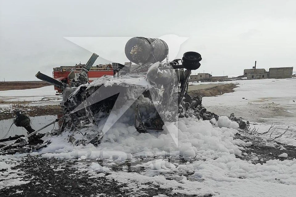 Вертолет разбился в аэропорту Угольные Копи