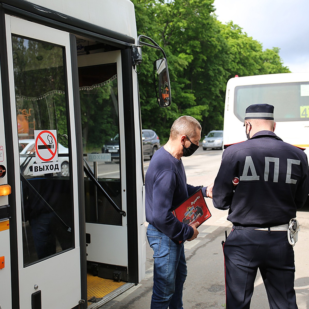 В Воронеже снова провели рейд по соблюдению масочного режима в маршрутках -  KP.RU