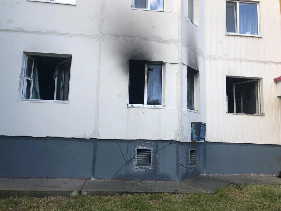 Пожар в квартире унес жизни двух жителей Лангепаса. Фото МЧС ХМАО.