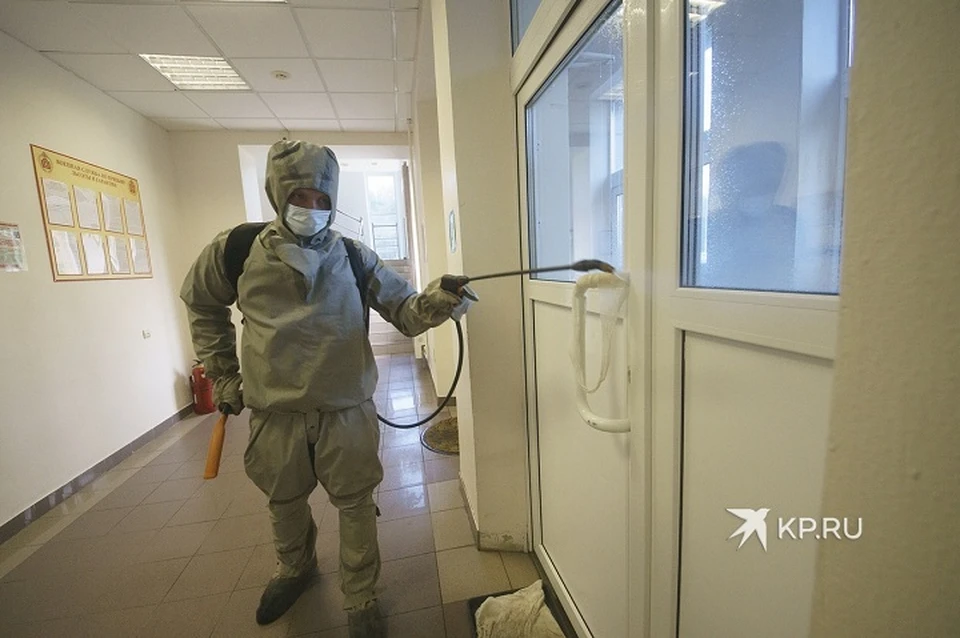 Сейчас в помещениях СОКБ №1 проводится масштабная дезинфекция
