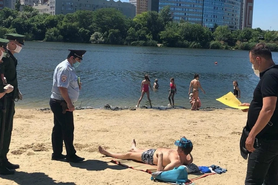 Патрули разгоняют отдыхающих на ростовских пляжах. Фото: соцсети