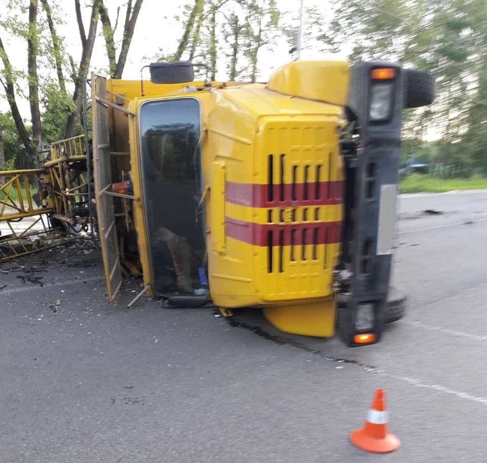 На Московской столкнулись два грузовика.