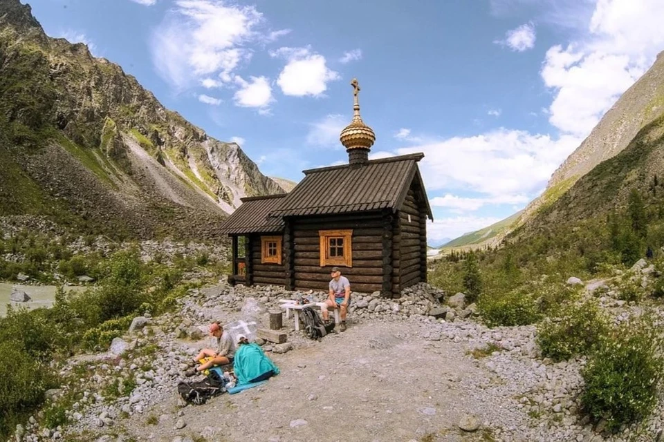 Часовня Михаила Архангела у Белухи. Фото: Иван Костюк