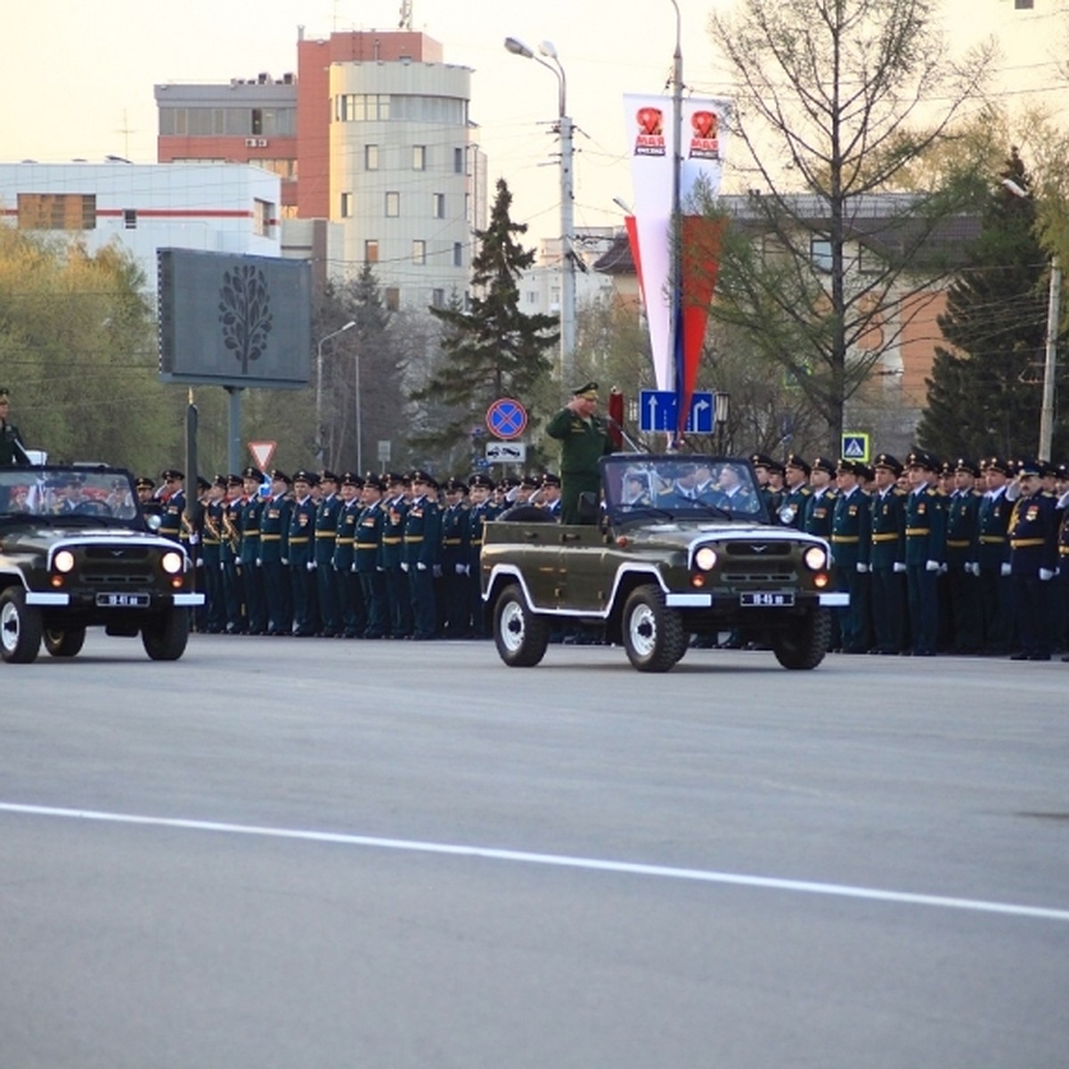 Из-за праздничного салюта и Парада Победы 24 июня в Омске перекроют дороги  - KP.RU