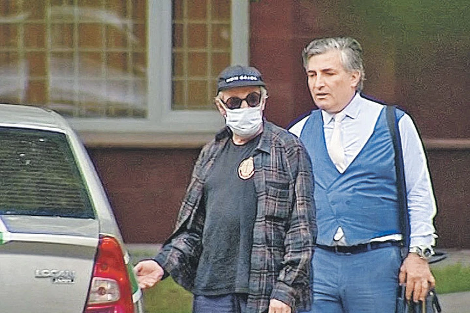 Единственная причина, по которой Ефремов может покинуть свою квартиру, - очередная поездка в суд. Фото: Агентство городских новостей «Москва»