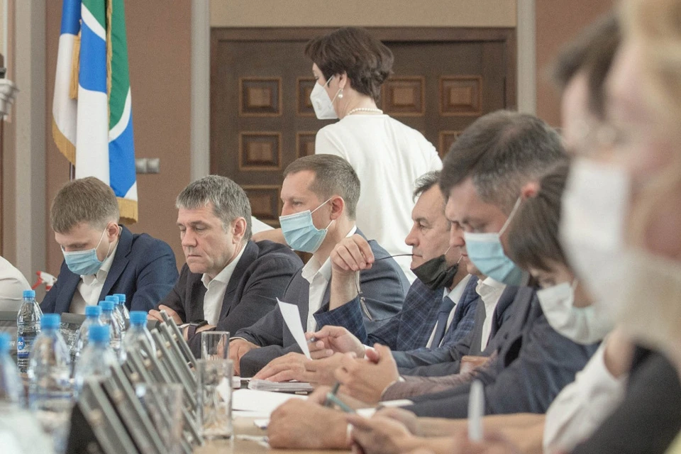 На сессии поднимались вопросы о наказах и о предстоящих выборах. Фото предоставлено пресс-службой Совета депутатов города Новосибирска.