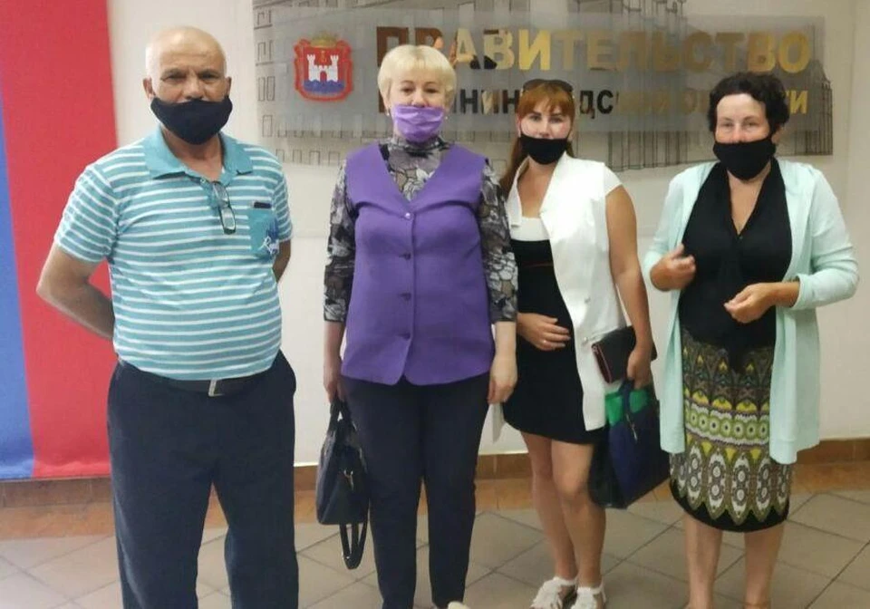 Жильцы приходили жаловаться в правительство области, но пока их усилия плодов не принесли.