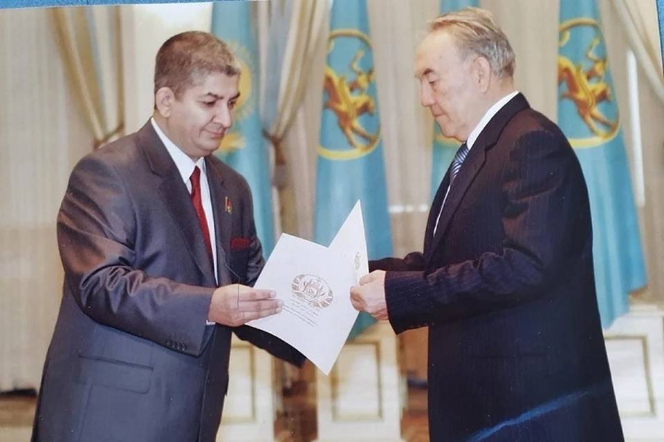 После официальной церемонии вручения верительной грамоты, я был принят Первым Президентом РК Нурсултаном Абишевичем Назарбаевым.