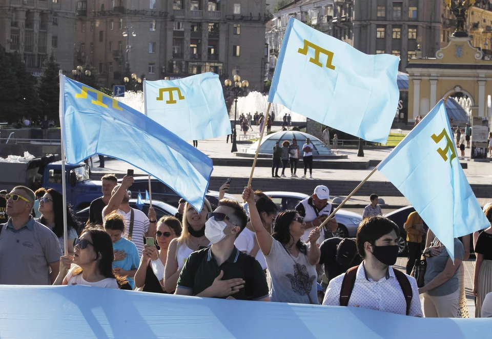 На Украине празднуют победу, одержанную над Москвой